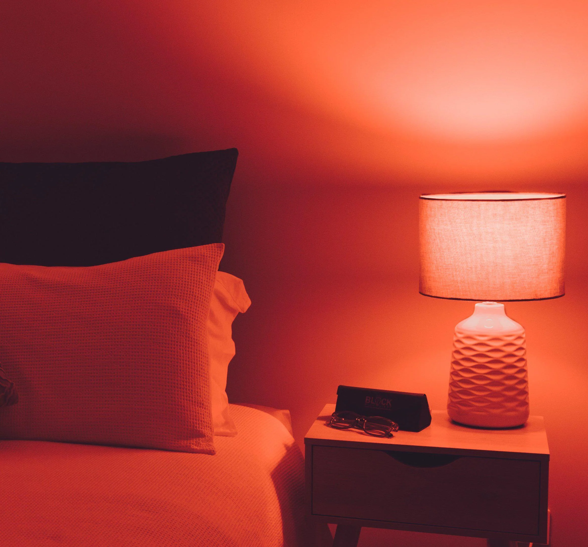 Twilight Red Light Bulb - Image 4