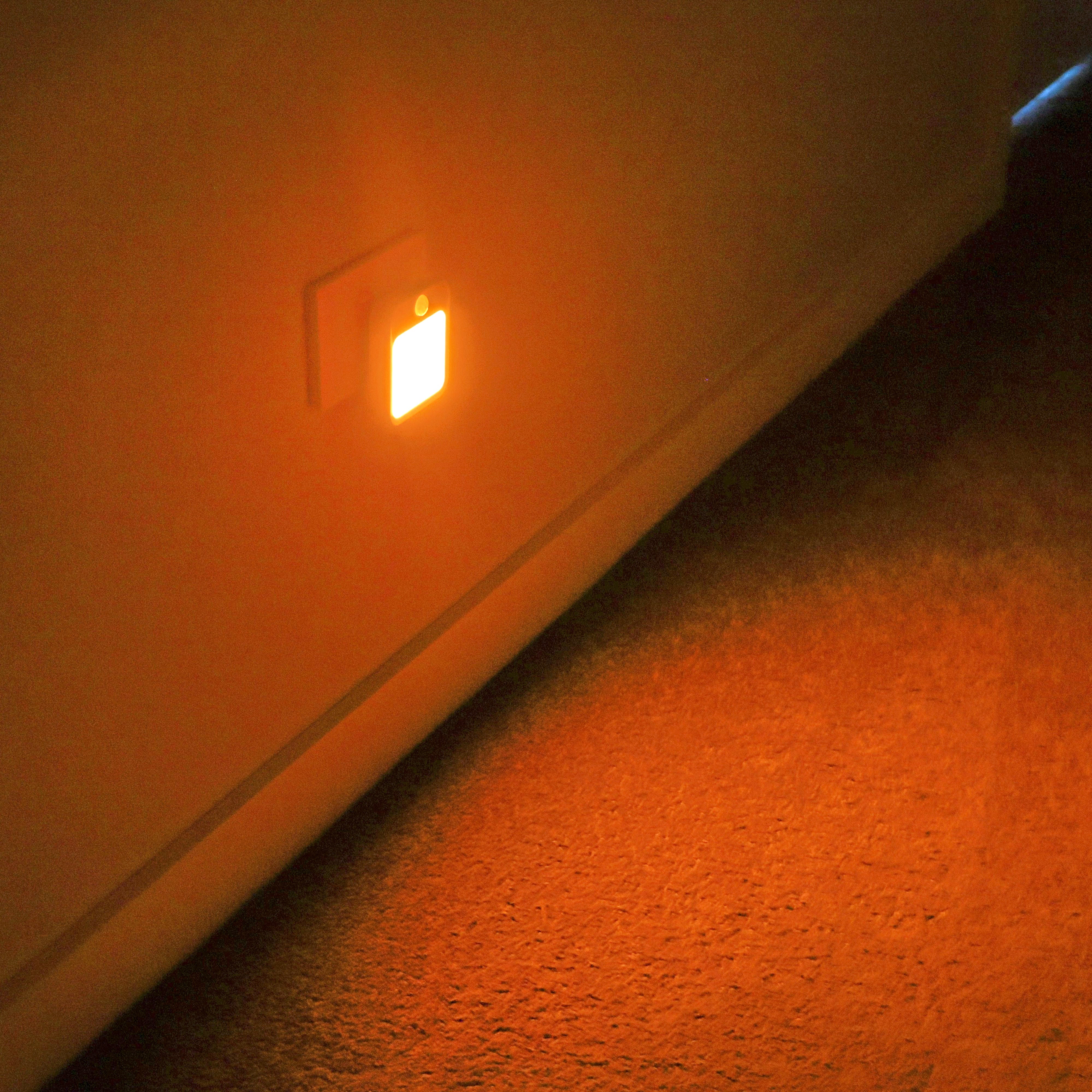 NoBlue Deluxe Plugin Amber Night Light - Image 2