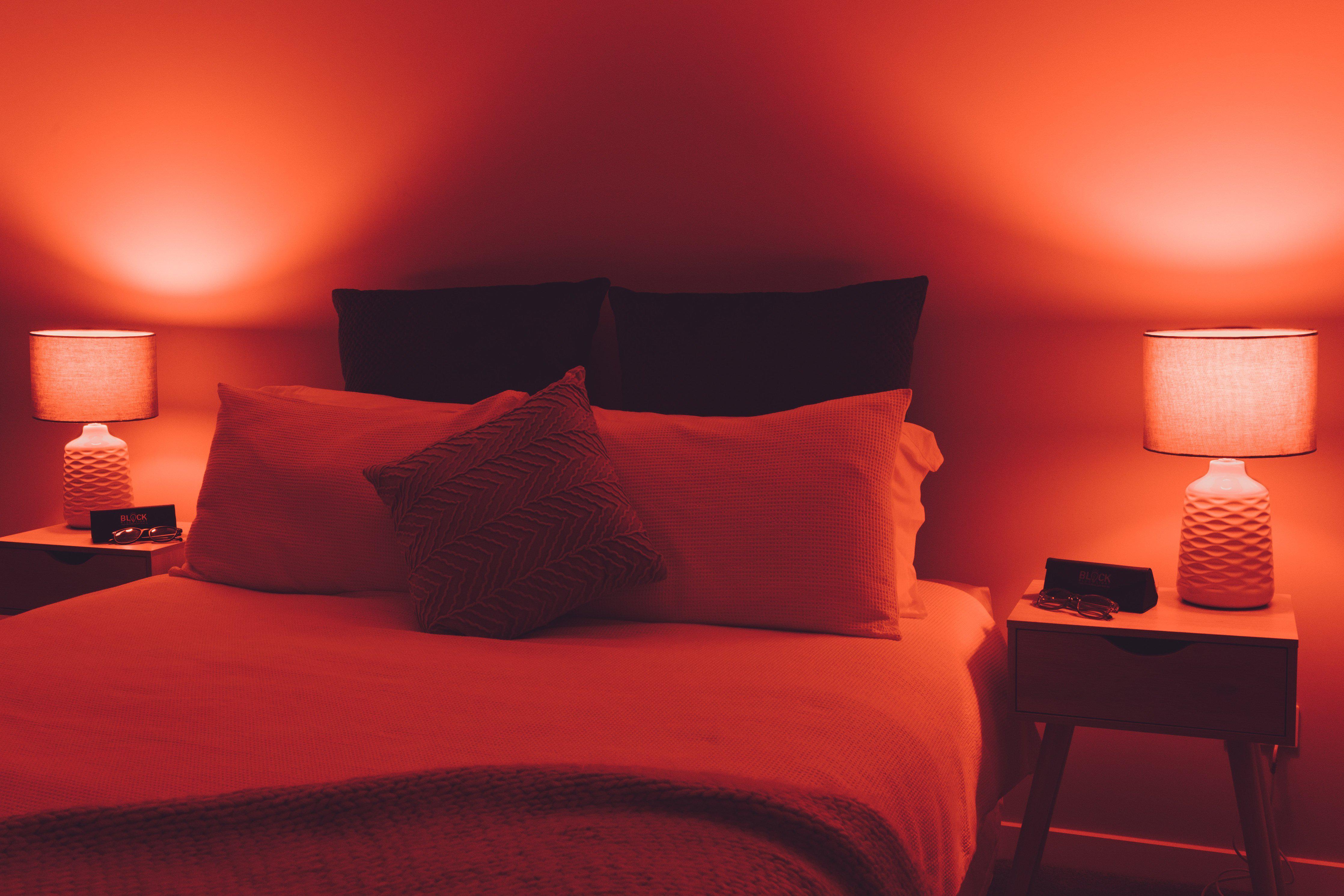 Twilight Red Light Bulb  - E12 (Small Screw) - Image 5